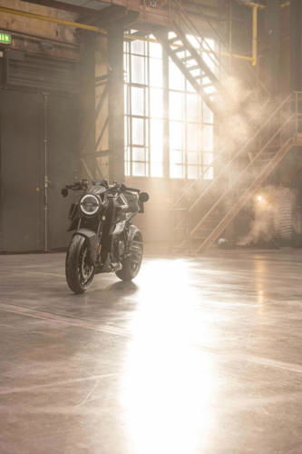 BRABUS KTM 1300 R 23 (99)