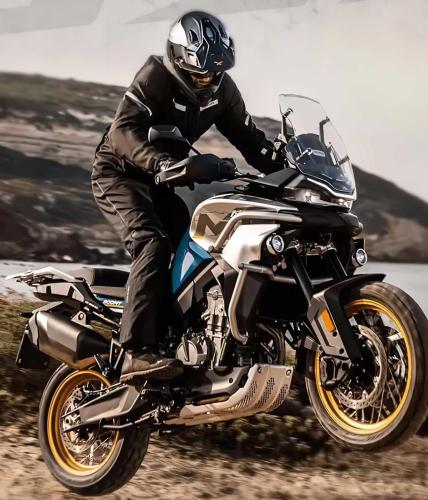 CFMoto MT800 - 2021 (1)