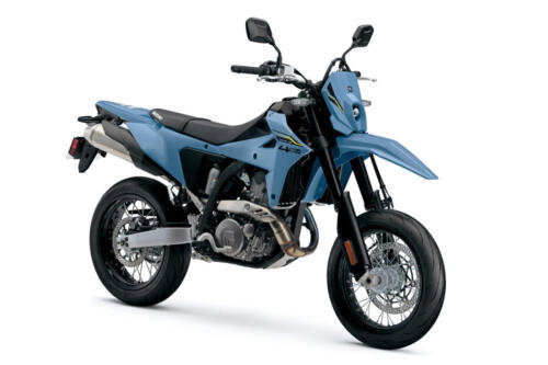 DR-Z400SMRLM5_Q1T_diagonal