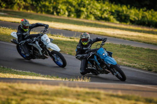 DR-Z400SMRLM5_action_18