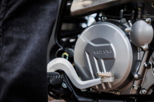 DR-Z400SMRLM5_action_20