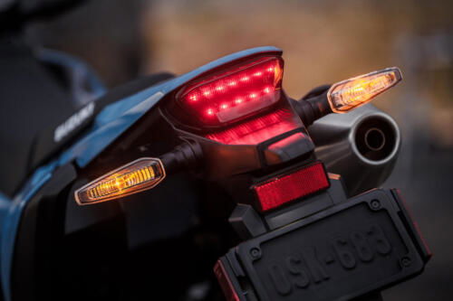 DR-Z400SMRLM5_action_36