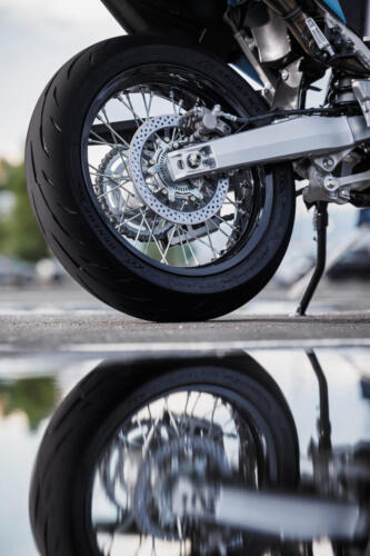 DR-Z400SMRLM5_action_39