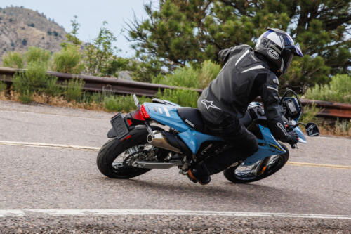 DR-Z400SMRLM5_action_4