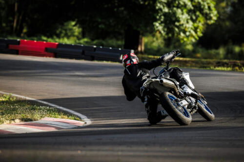 DR-Z400SMRLM5_action_63