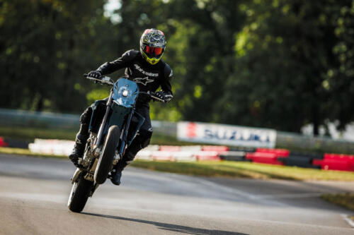 DR-Z400SMRLM5_action_65