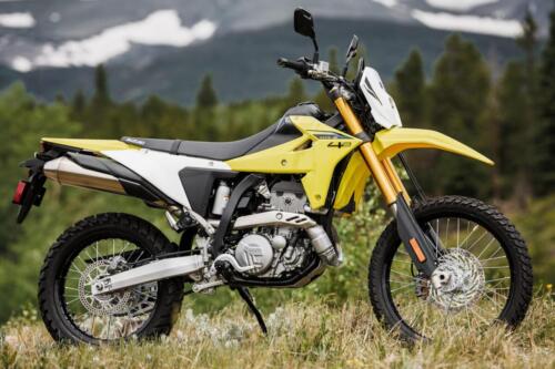 DR-Z400SRJM5_action_15