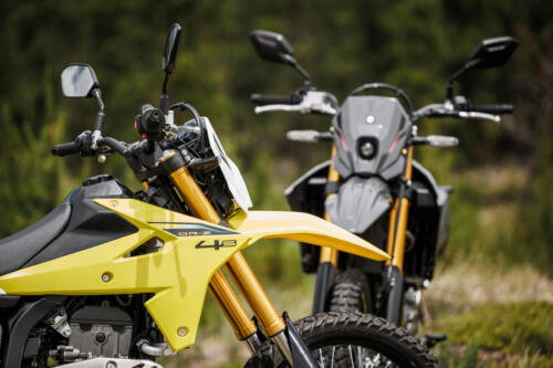 DR-Z400SRJM5_action_17