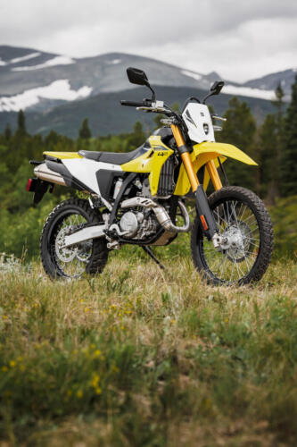 DR-Z400SRJM5_action_24