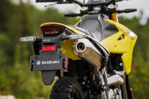 DR-Z400SRJM5_action_27