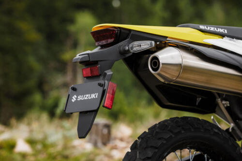 DR-Z400SRJM5_action_28