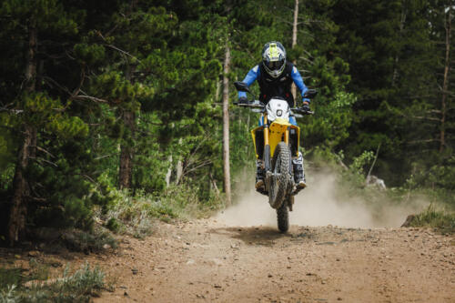 DR-Z400SRJM5_action_32