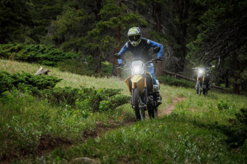 DR-Z400SRJM5_action_39