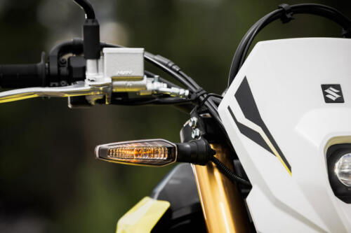 DR-Z400SRJM5_action_6