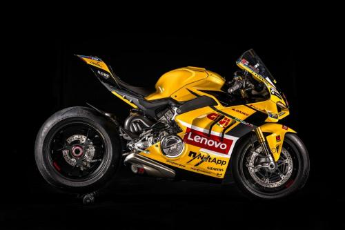 DUCATI_PANIGALE_REPLICA_2024 _32__UC589875_High