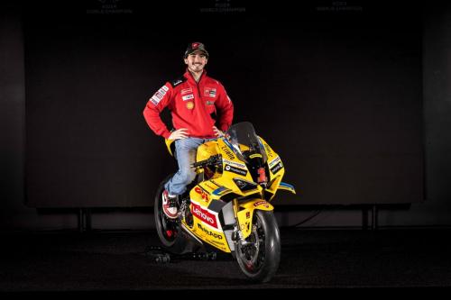 DUCATI_PANIGALE_REPLICA_2024 _39__UC589876_High