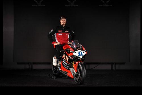 DUCATI_PANIGALE_REPLICA_2024 _42__UC589885_High