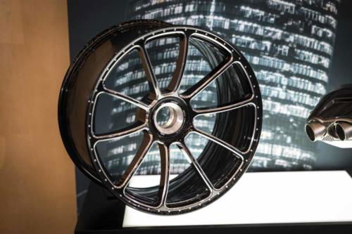 DVLV4_MY23_ACC_09_UC484006_High