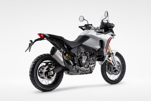 Ducati-DesertX-2026_Studio_02