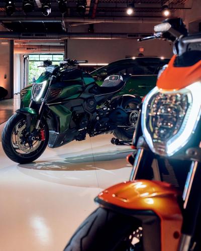 Ducati Diavel for Bentley (123)