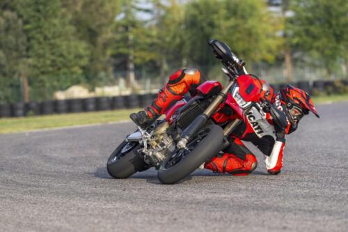 Ducati Hypermotard 698 Mono (5)