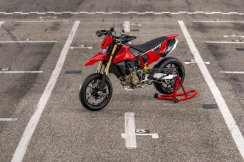 Ducati Hypermotard 698 Mono (8)