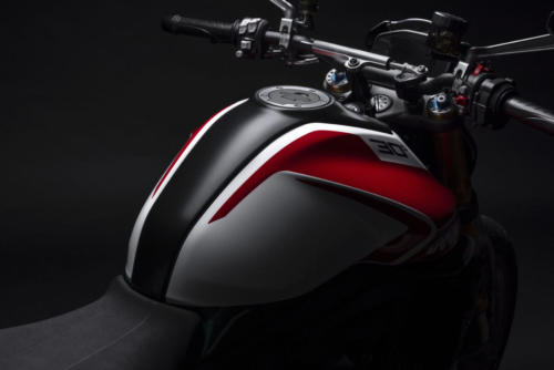Ducati Monster 30 Anniversario (36)