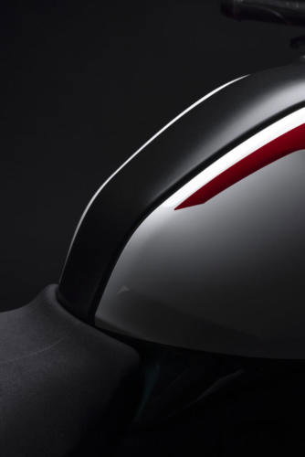 Ducati Monster 30 Anniversario (37)