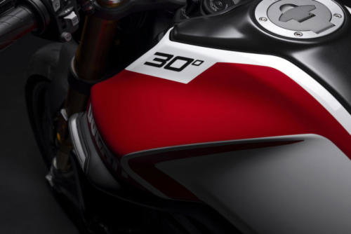 Ducati Monster 30 Anniversario (41)