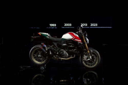 Ducati Monster 30 Anniversario (49)