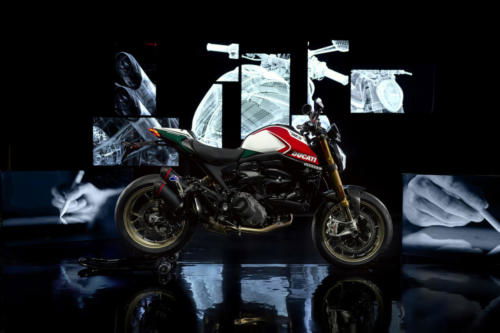 Ducati Monster 30 Anniversario (52)