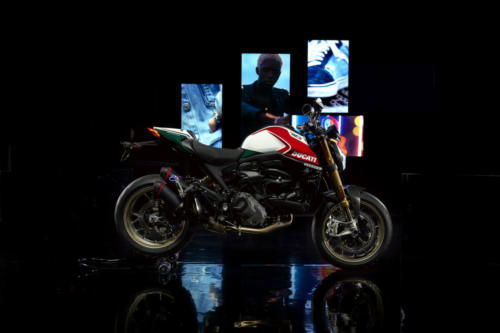 Ducati Monster 30 Anniversario (54)