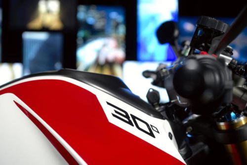 Ducati Monster 30 Anniversario (79)