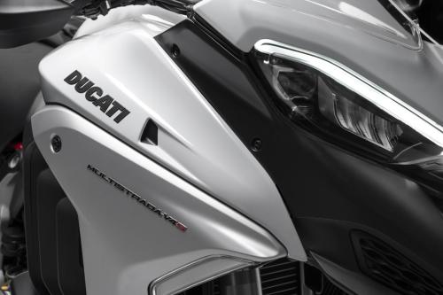 Ducati Multistrada V4 S 2022 (5)