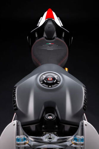 Ducati Panigale V2 Superquadro Final Edition (16)
