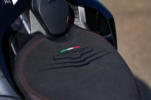 Ducati Panigale V2 Superquadro Final Edition (19)