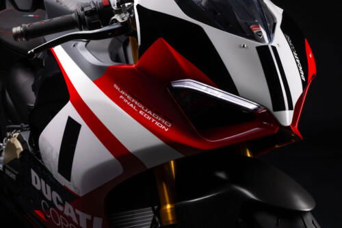 Ducati Panigale V2 Superquadro Final Edition (31)