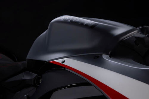 Ducati Panigale V2 Superquadro Final Edition (32)