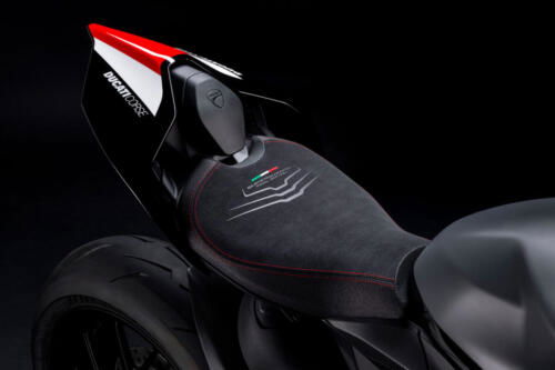 Ducati Panigale V2 Superquadro Final Edition (36)