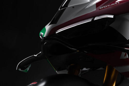 Ducati Panigale V4 Tricolore - 2025 (48)