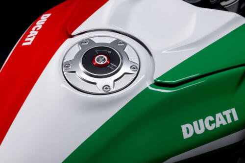 Ducati Panigale V4 Tricolore - 2025 (54)