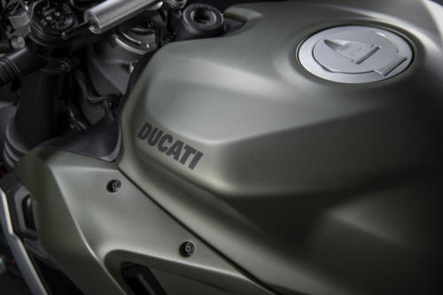 Ducati Streetfighter V2 Storm Green (29)