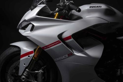 Ducati SuperSport 950 S - Stripe Livery (4)