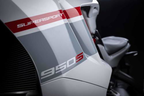 Ducati SuperSport 950 S - Stripe Livery (5)