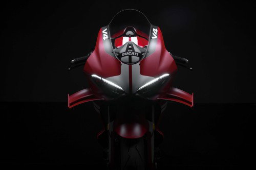 Ducati Superleggera V4 Centenario 2027 Frontansicht symmetrisch mit DRL-Tagfahrlicht und V4 Windschild
