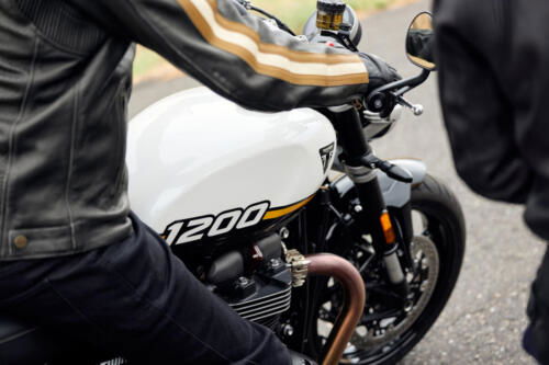 FAM_SpeedTwin1200_MY25_006334_JP