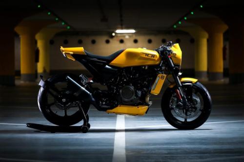 GRMoto Yellow Arrow _ Husqvarna 701 Custom (3)