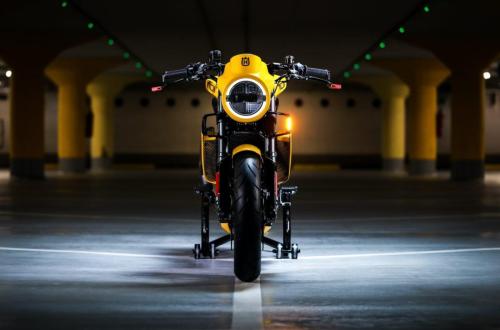 GRMoto Yellow Arrow _ Husqvarna 701 Custom (9)