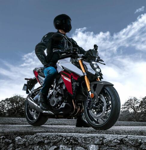 GSX-S1000_stage_QKA2_1