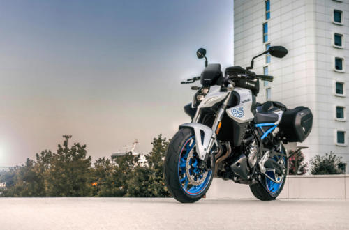 GSX800RQM3_accessories_action_10